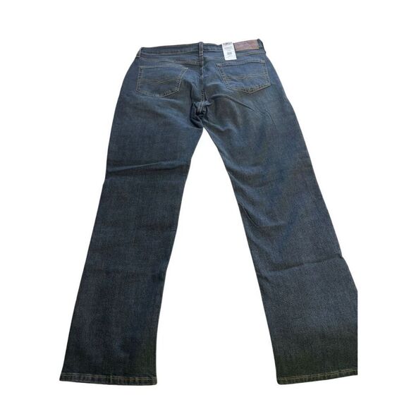 Levi's Men's Straight Fit Jeans Waist 34 Dark Wash Blue Denim - Picture 3 of 10